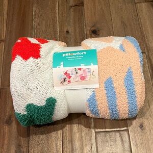Pillowfort Multicolor Candy Peppermint Chenille Throw Blanket NWT